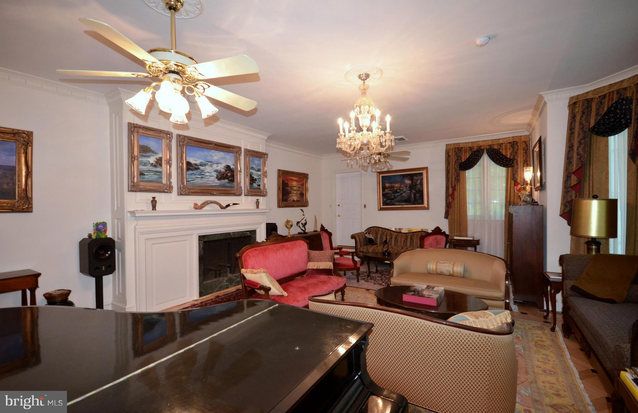 7803 Ridge Terrace Baltimore, MD 21208 - Photo 6 of 30 Living Room