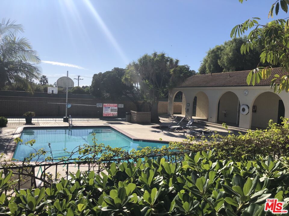 6468 Cavalleri Road Malibu, CA 90265 - Photo 2 of 14