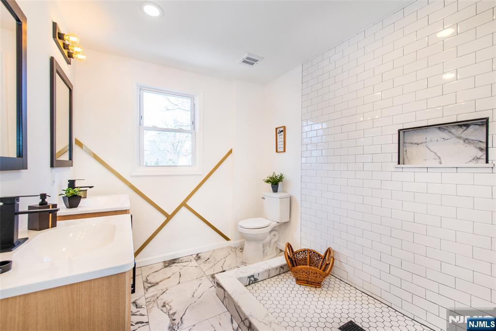 363 Marlboro Road Englewood, NJ 07631 - Photo 17 of 33