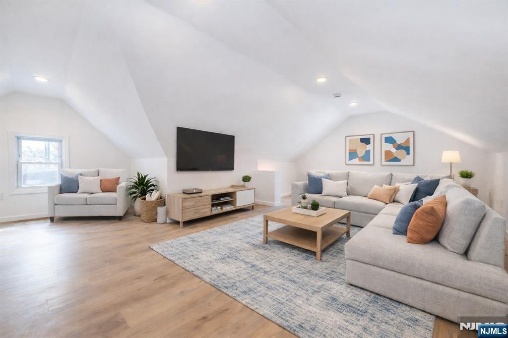 363 Marlboro Road Englewood, NJ 07631 - Photo 22 of 33