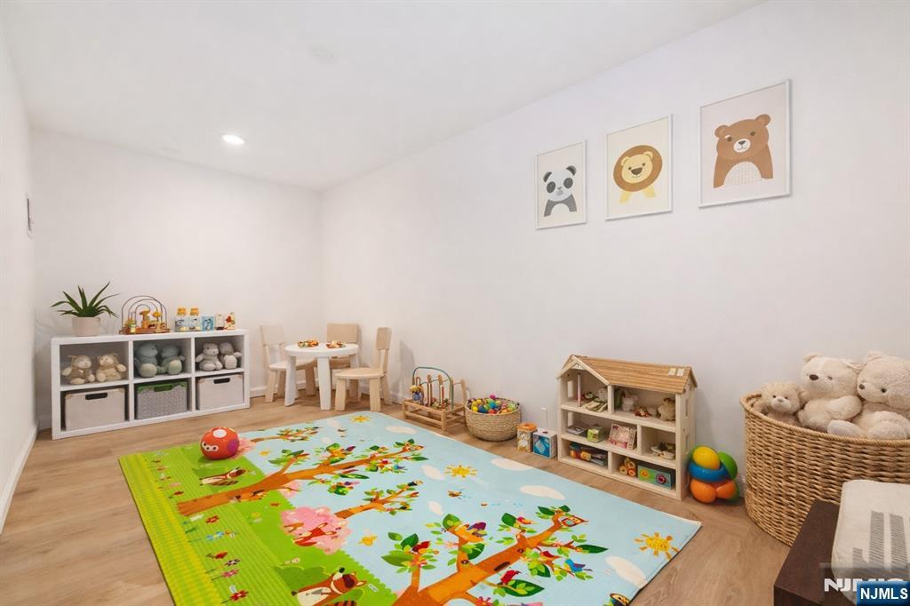 363 Marlboro Road Englewood, NJ 07631 - Photo 26 of 33