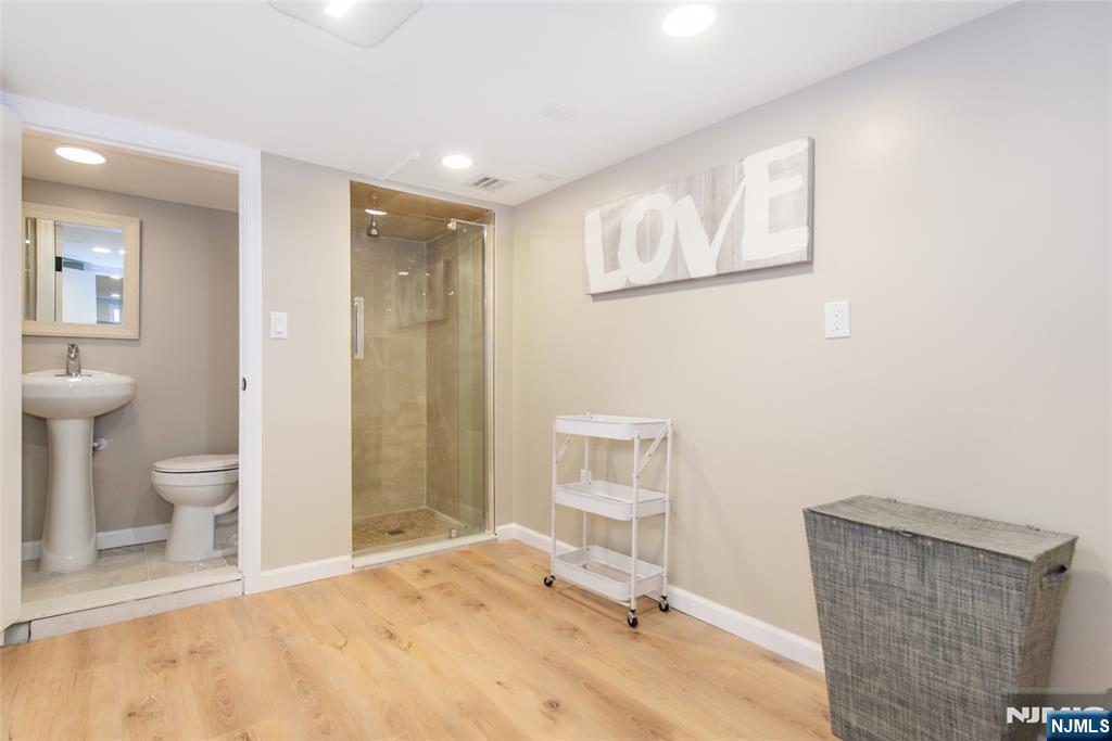 363 Marlboro Road Englewood, NJ 07631 - Photo 28 of 33