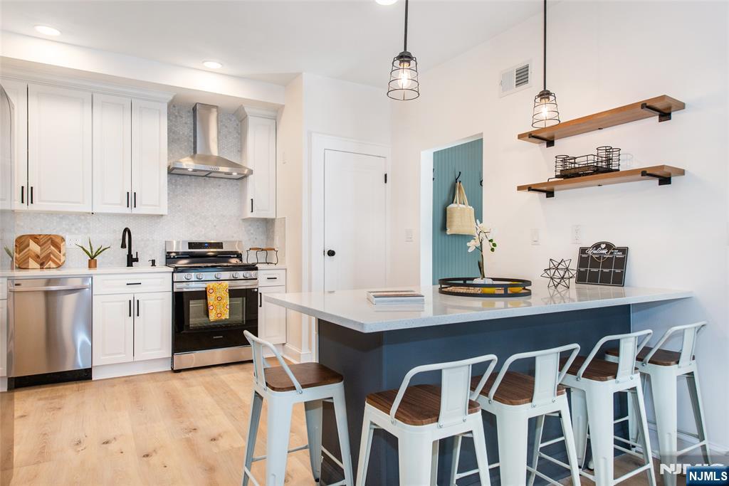 363 Marlboro Road Englewood, NJ 07631 - Photo 3 of 33