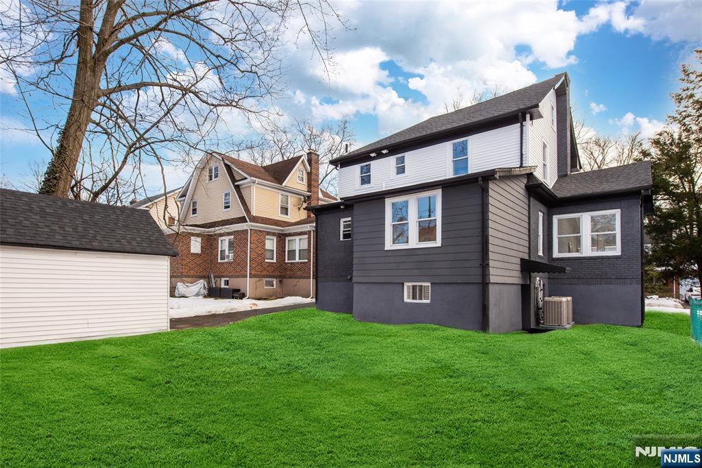 363 Marlboro Road Englewood, NJ 07631 - Photo 31 of 33