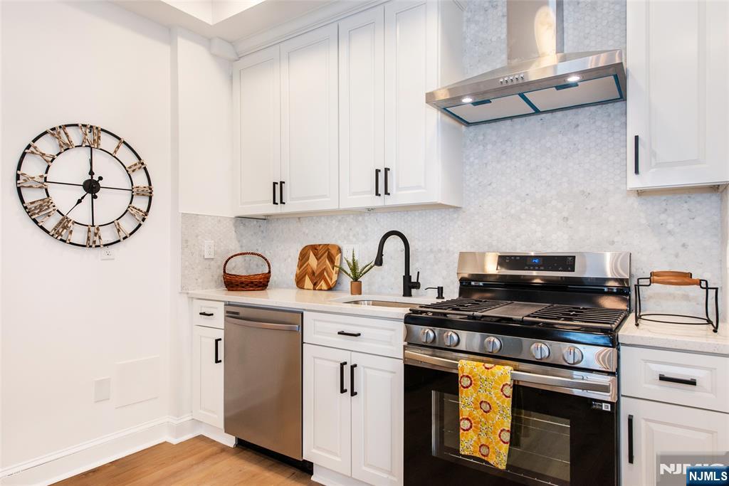 363 Marlboro Road Englewood, NJ 07631 - Photo 4 of 33