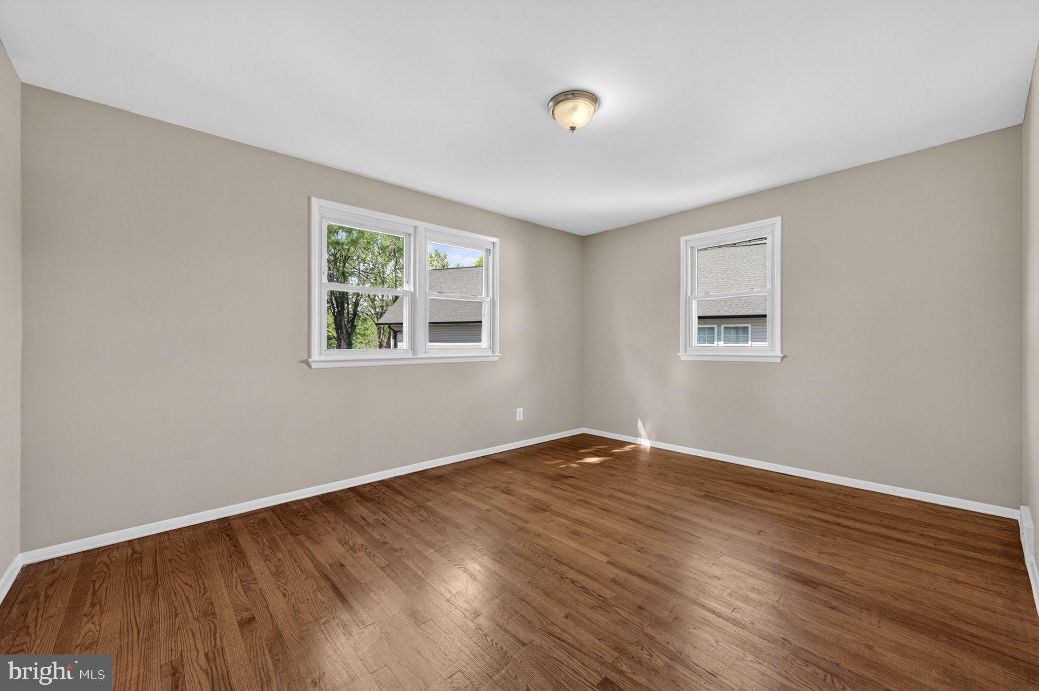 7505 Nottoway Place Springfield, VA 22150 - Photo 10 of 23 Bright and airy room with natural light.
