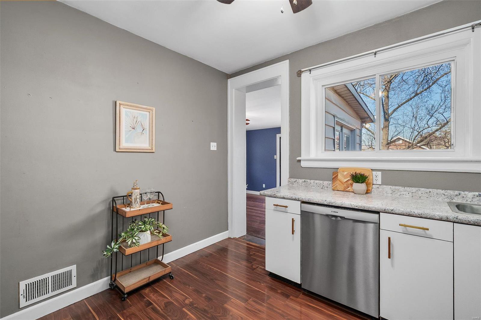 3845 Dover Place St. Louis, MO 63116 - Photo 13 of 35