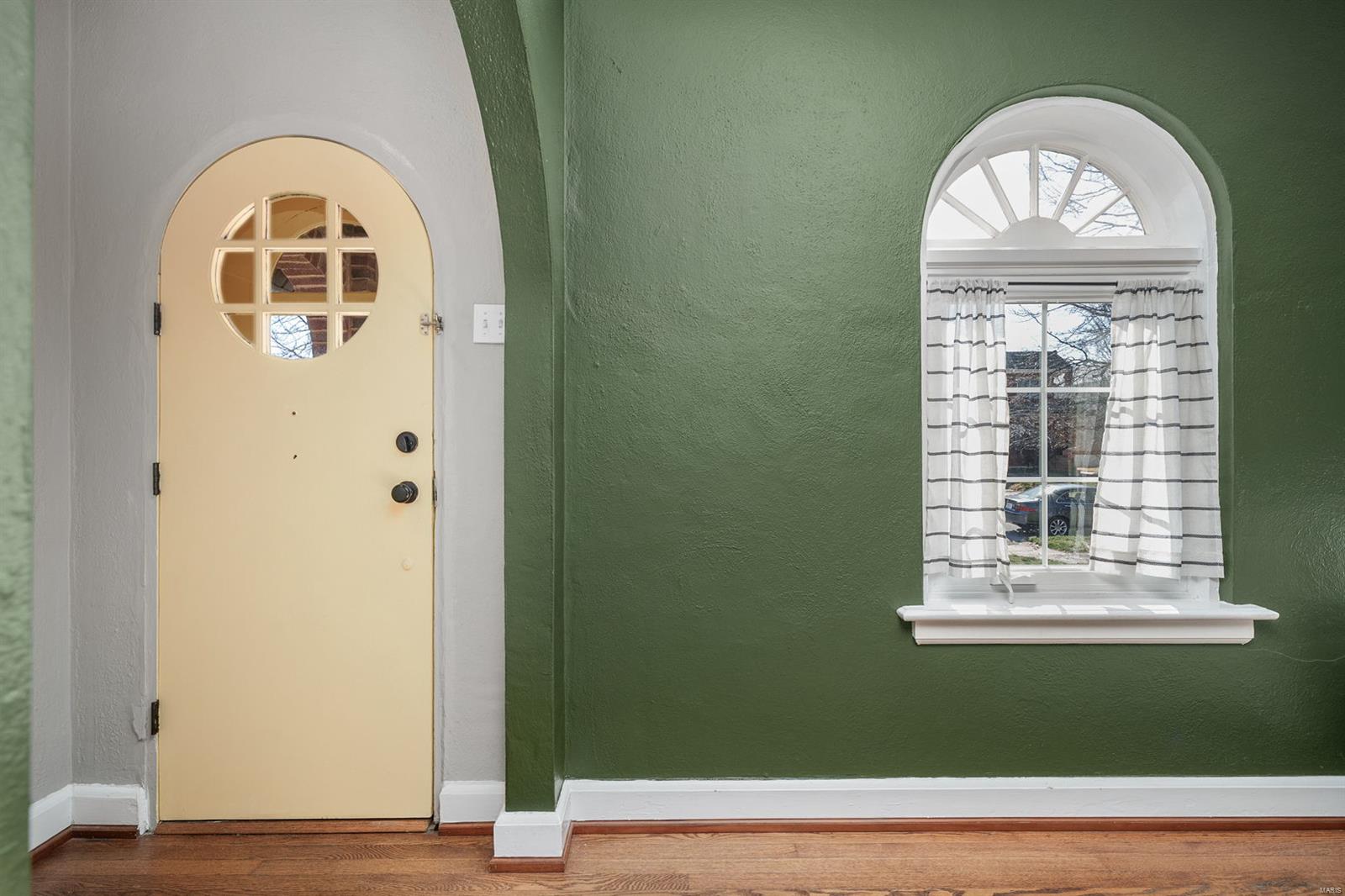 3845 Dover Place St. Louis, MO 63116 - Photo 4 of 35