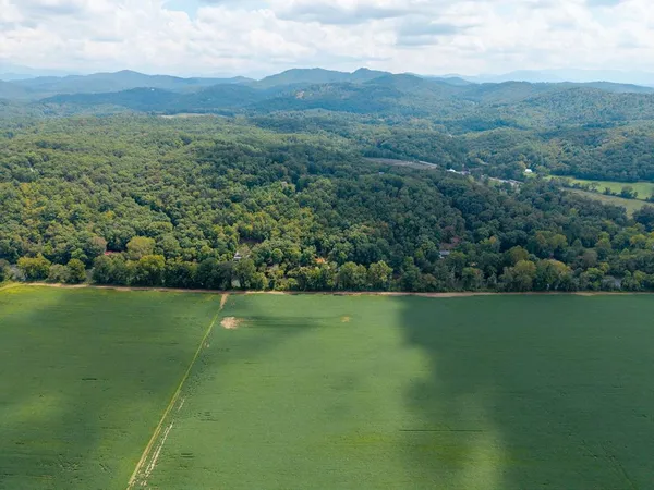 $574,900 | 270 Hiawassee River Road, Murphy, NC 28906