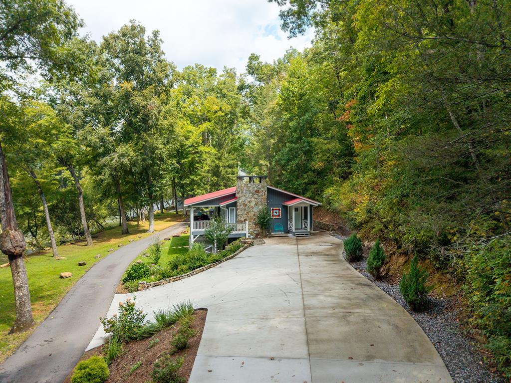 270 Hiawassee River Road Murphy, NC 28906 - Photo 46 of 50 a pathway of a house with a yard