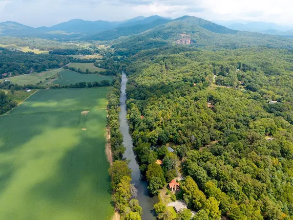 $574,900 | 270 Hiawassee River Road, Murphy, NC 28906