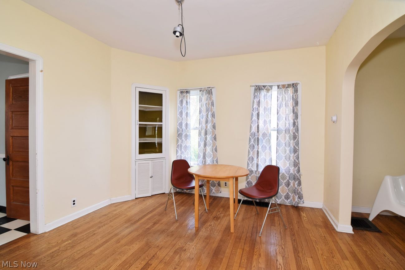 1532 Sheridan Road Cleveland, OH 44121 - Photo 11 of 29 Dining Room