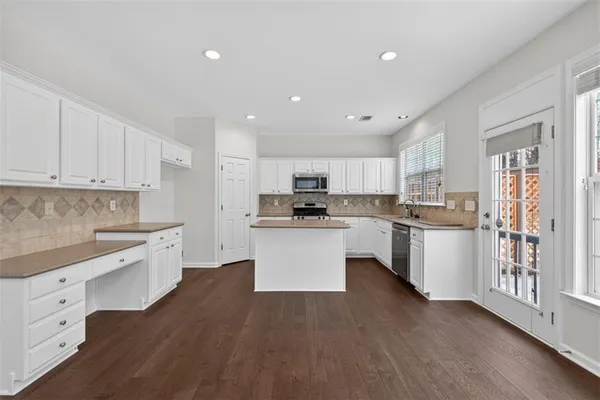 $3,100 | 5008 Bethpage Drive Northeast, Suwanee, GA 30024
