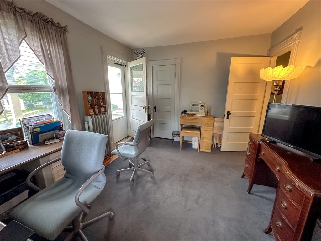 573 White Street Springfield, MA 01108 - Photo 29 of 39