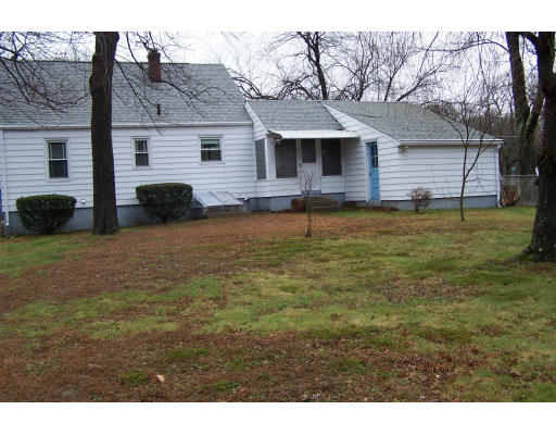 227 Piper Road West Springfield, MA 01089 - Photo 4 of 11 Gallery Image 4