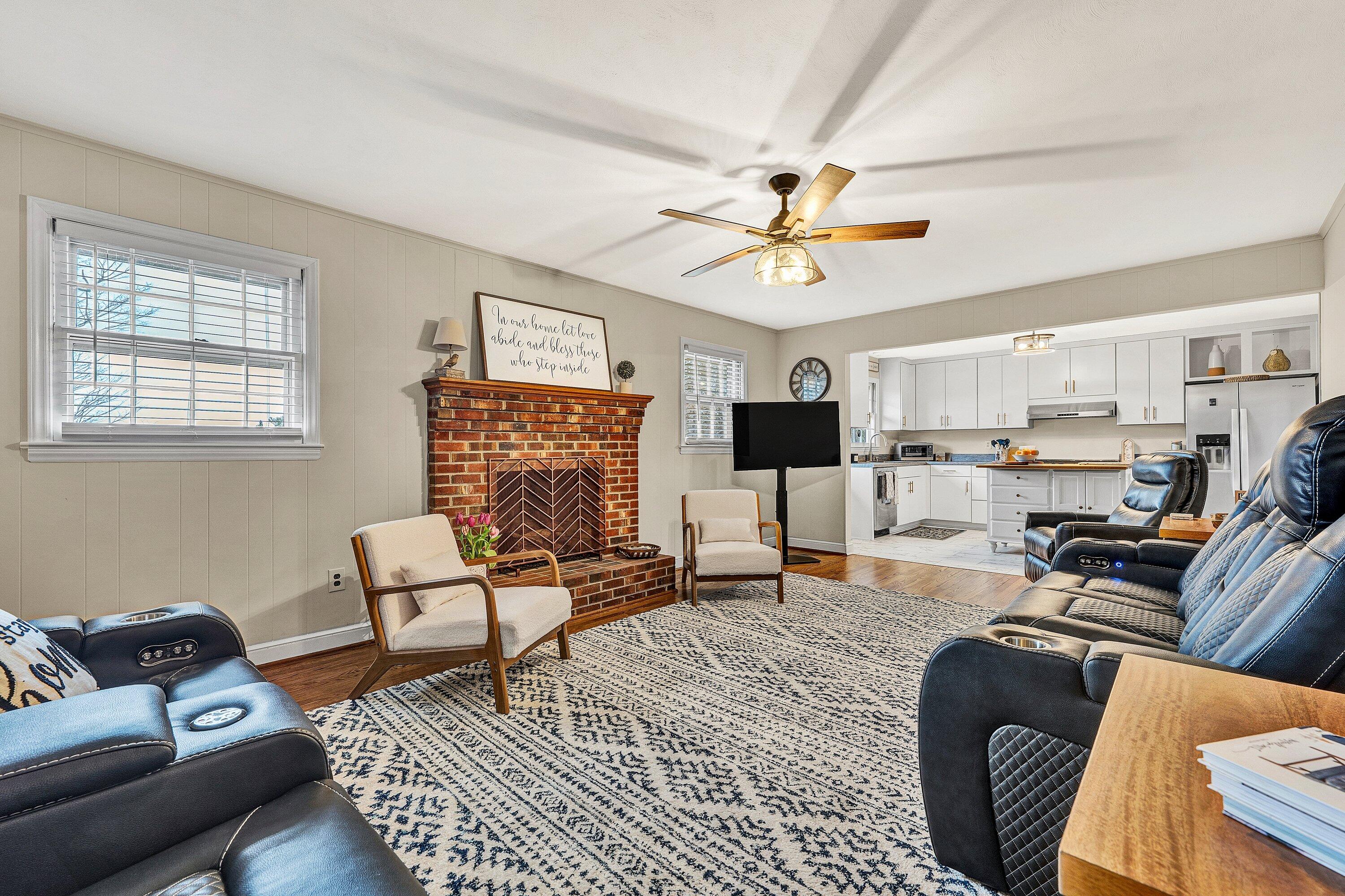 4544 Rosecrest Road Roanoke, VA 24018 - Photo 17 of 42 IMG_6078