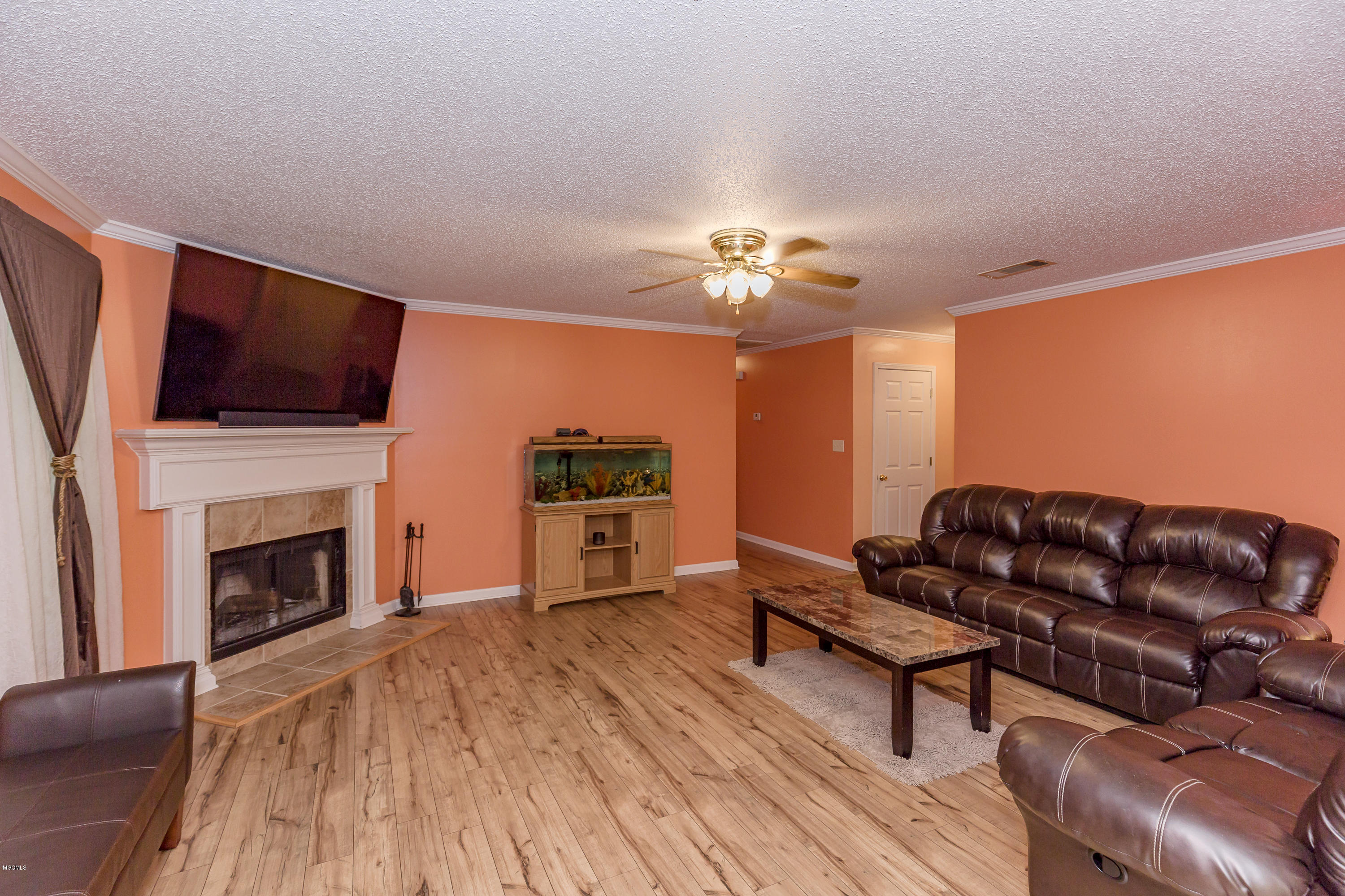1412 Laurelglen Road Gautier, MS 39553 - Photo 14 of 64 LG LR4