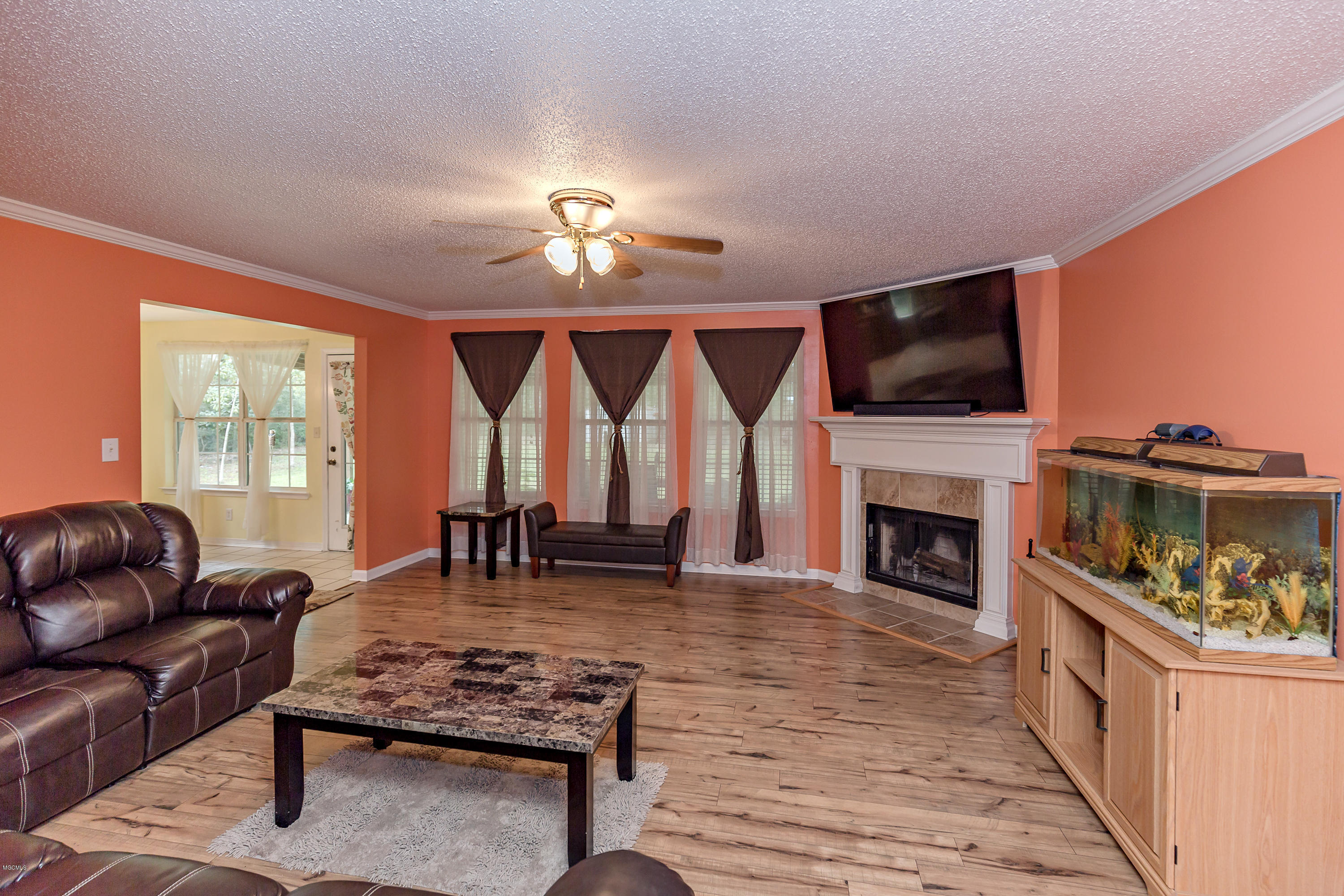 1412 Laurelglen Road Gautier, MS 39553 - Photo 15 of 64 LG LR1