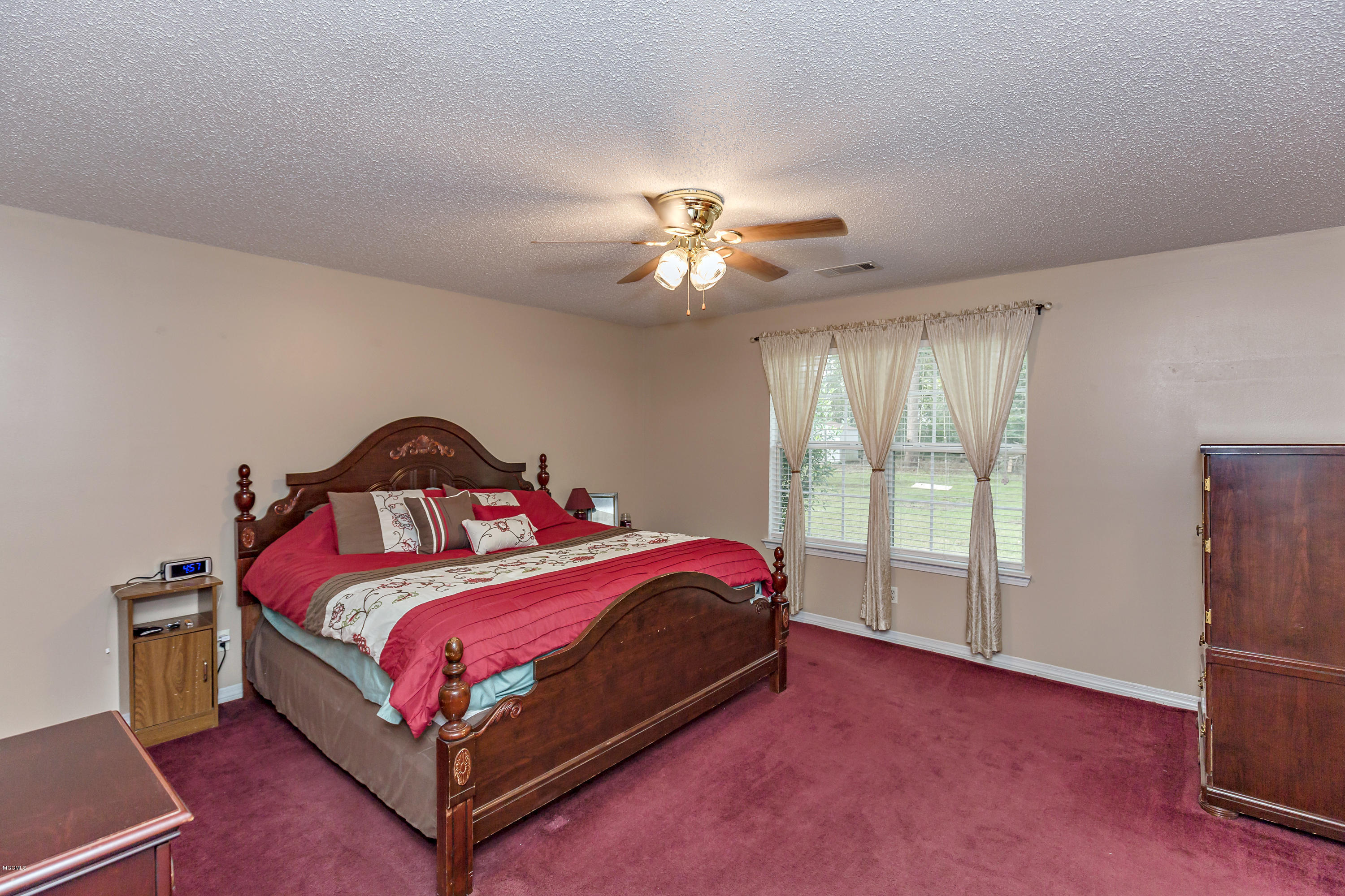 1412 Laurelglen Road Gautier, MS 39553 - Photo 24 of 64 LG master 1