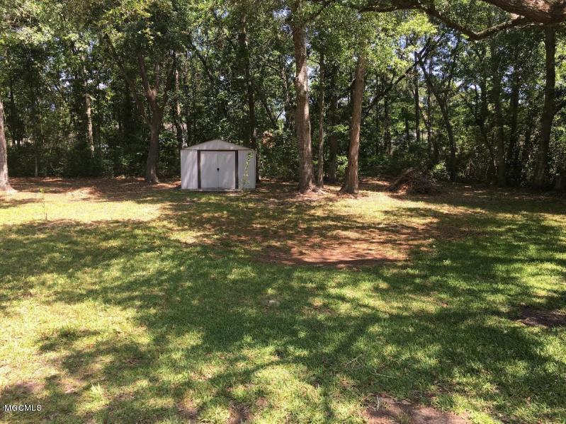 1412 Laurelglen Road Gautier, MS 39553 - Photo 50 of 64 back yard LG