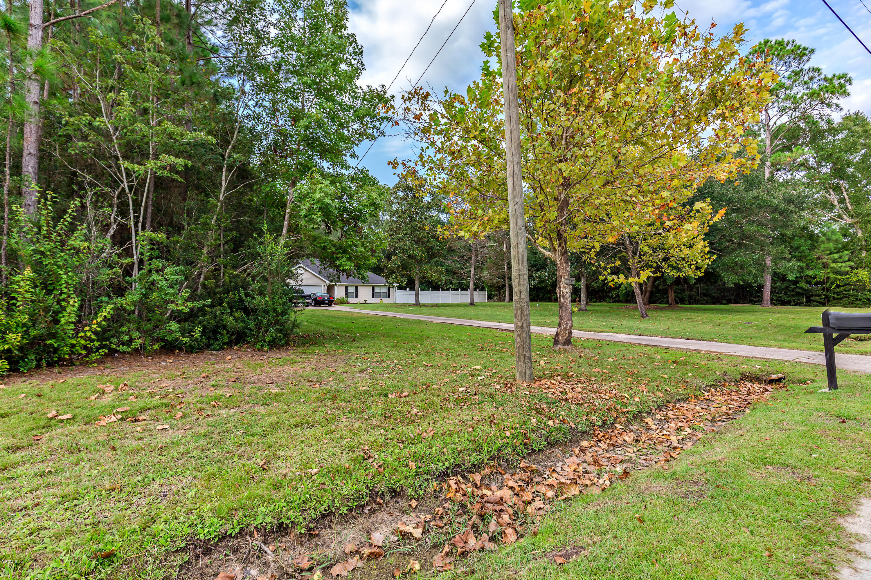1412 Laurelglen Road Gautier, MS 39553 - Photo 64 of 64 LG front side 3