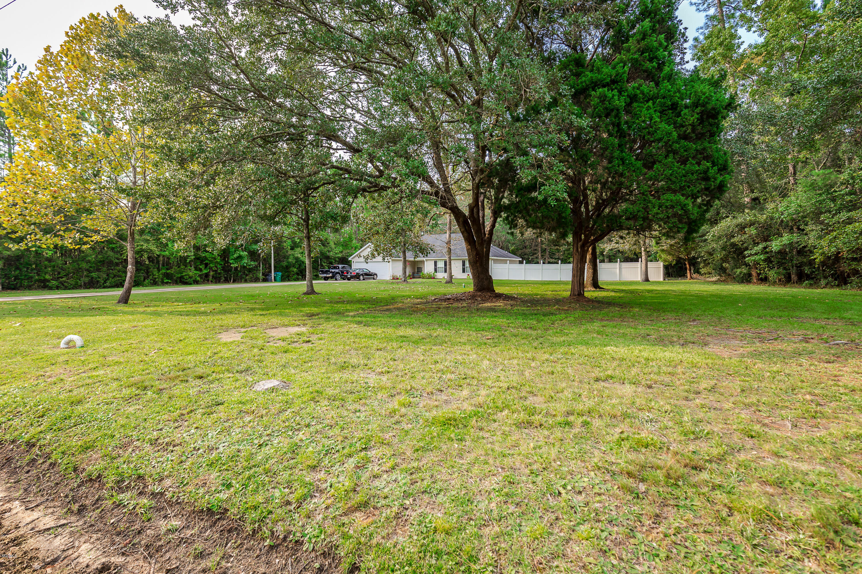 1412 Laurelglen Road Gautier, MS 39553 - Photo 8 of 64 LG side A