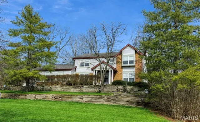 $399,900 | 5839 Brookstone Terrace Drive, Oakville, MO 63129