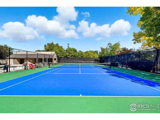 a view of a tennis court