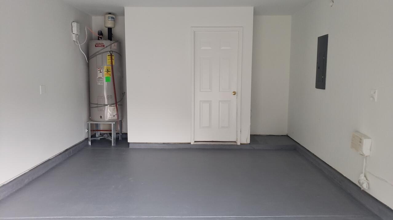 138 Thistle Road Goose Creek, SC 29445 - Photo 15 of 16 Garage