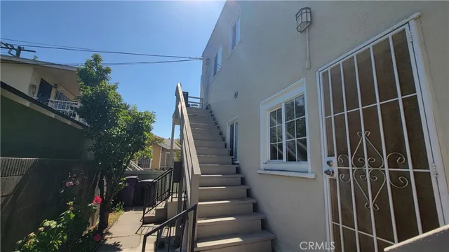 $1,399,000 | 2415 East 7th Street, Long Beach, CA 90804