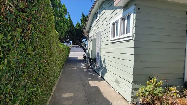 $1,399,000 | 2415 East 7th Street, Long Beach, CA 90804