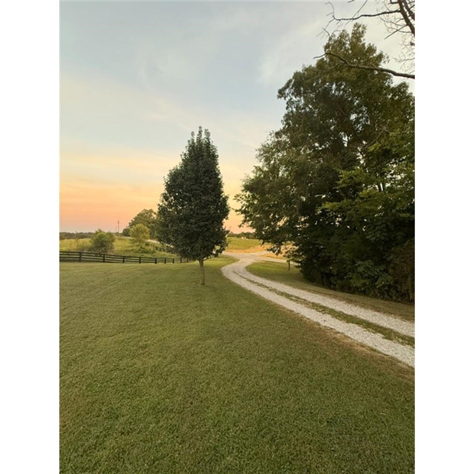 5820 Temple Hill Road Summer Shade, KY 42166 - Photo 32 of 35 Gallery Image 32