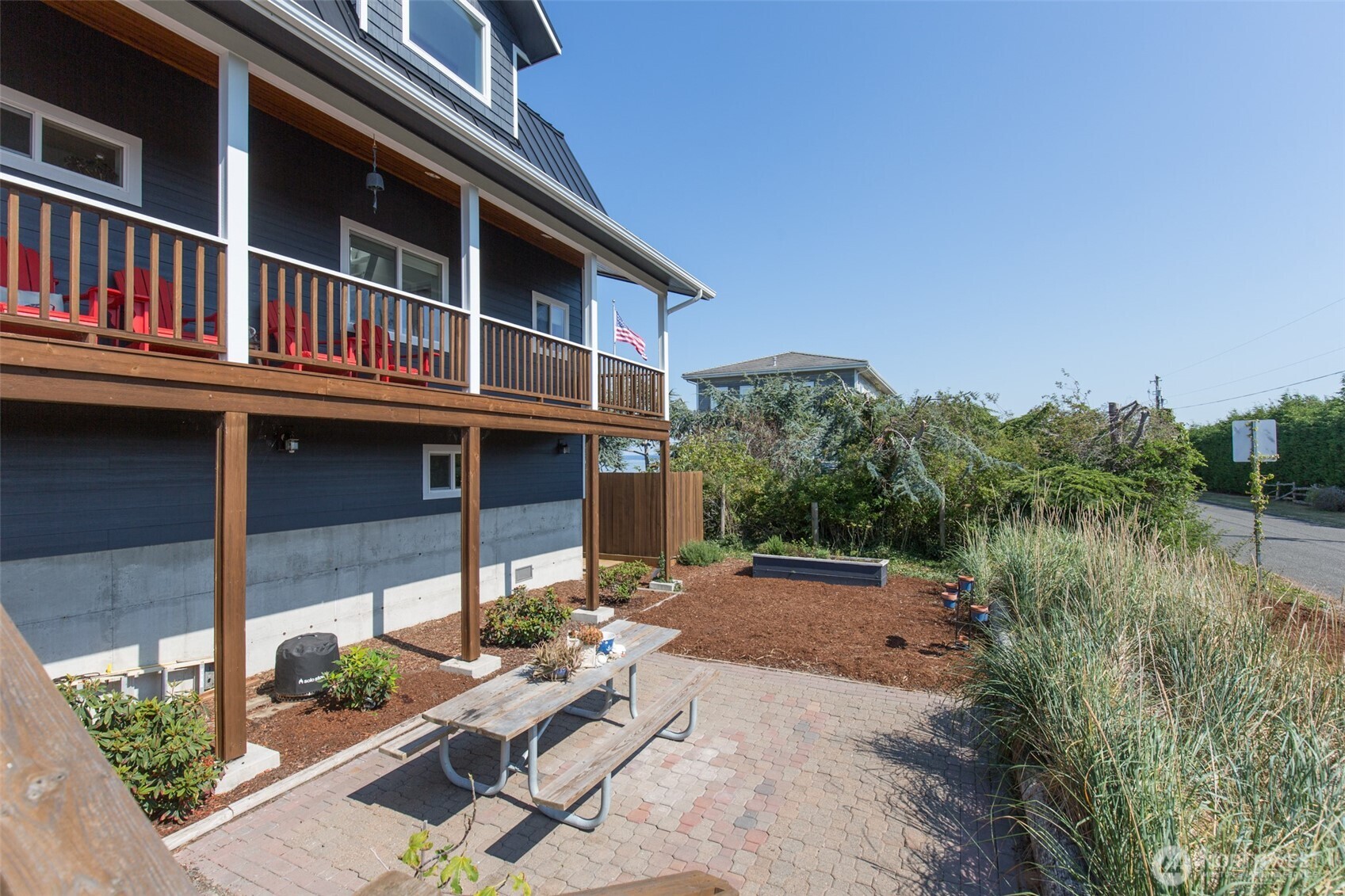 1321 3 Crabs Road Sequim, WA 98382 - Photo 2 of 38 Gallery Image 2