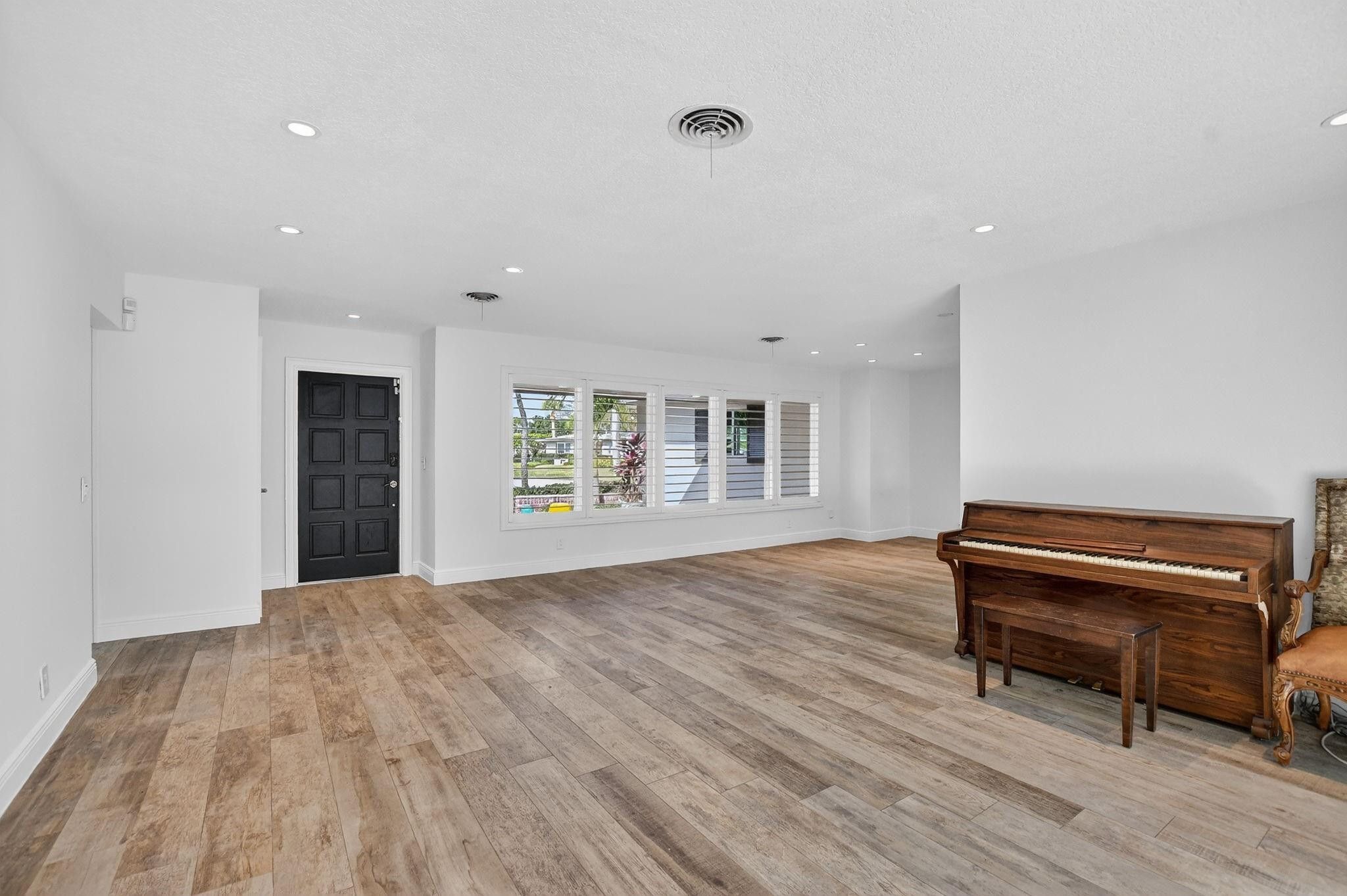 100 Southwest 8th Avenue Boca Raton, FL 33486 - Photo 8 of 37 Photo 8