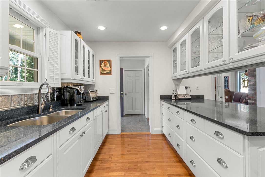 1474 Hill Farm Road Coventry, RI 02816 - Photo 7 of 33