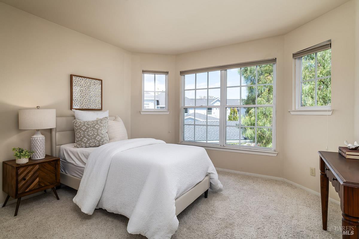 66 Mariners Circle San Rafael, CA 94903 - Photo 18 of 26 Gallery Image 18