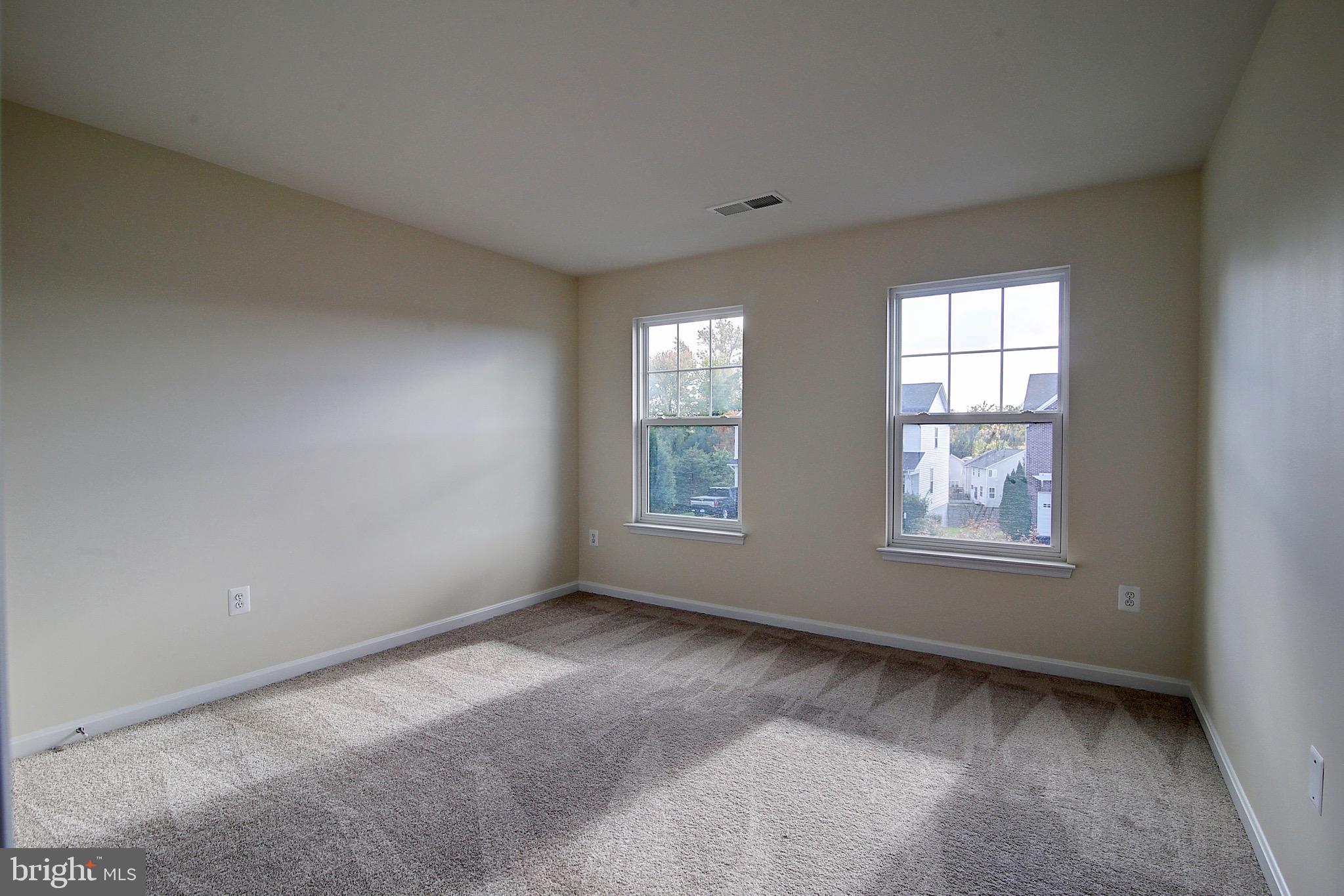 4226 Meyers Road Triangle, VA 22172 - Photo 18 of 36