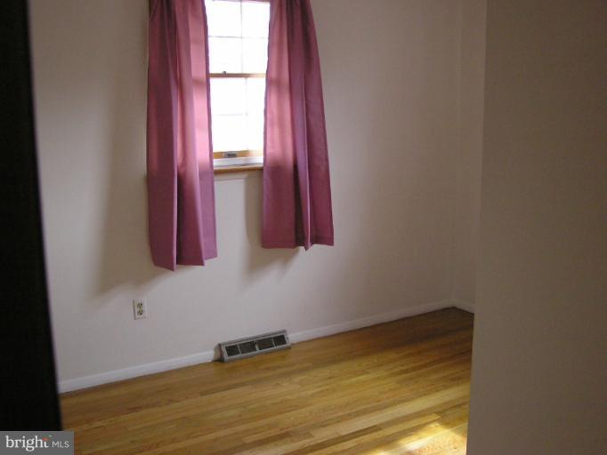 140 Magothy Beach Road Pasadena, MD 21122 - Photo 24 of 28 Bedroom