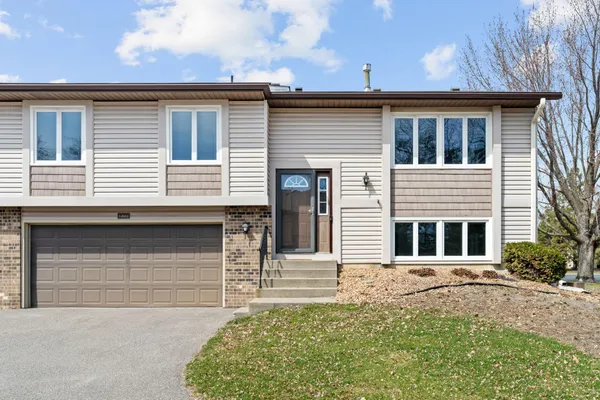 $269,900 | 14661 94th Place North, Maple Grove, MN 55369
