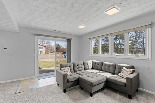$269,900 | 14661 94th Place North, Maple Grove, MN 55369