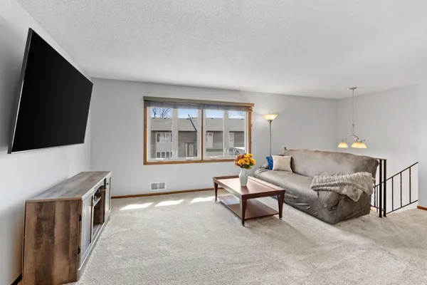 $269,900 | 14661 94th Place North, Maple Grove, MN 55369