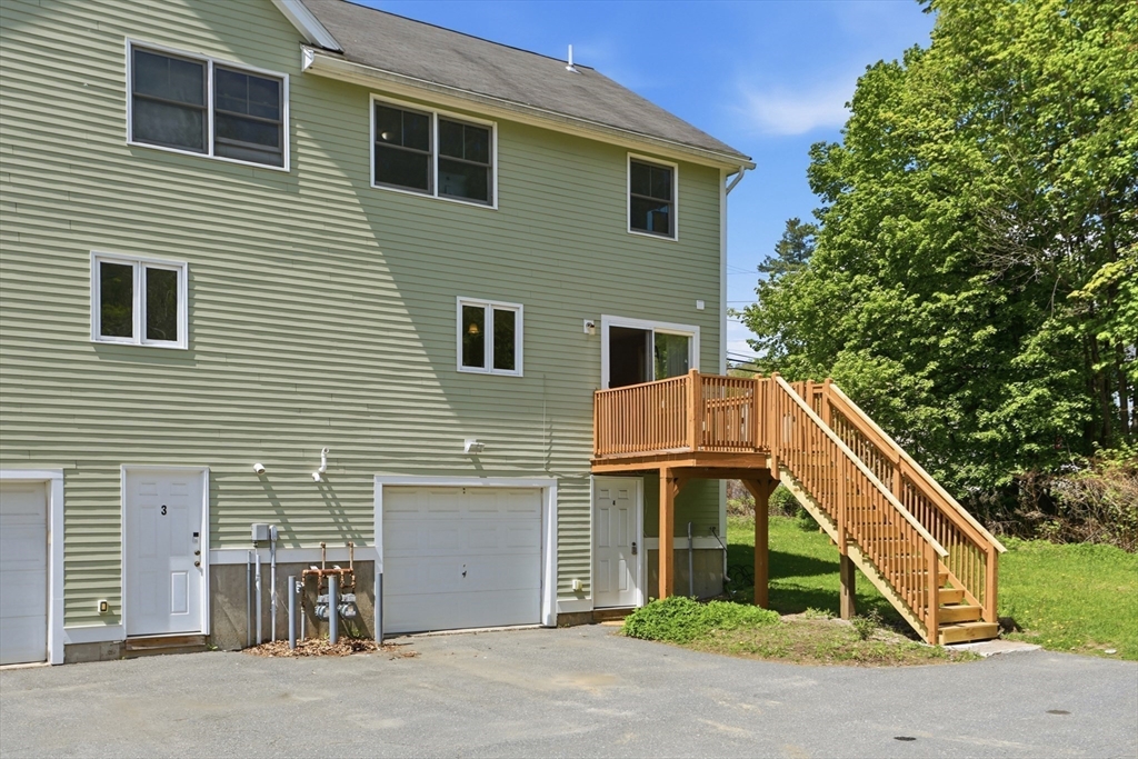 1185 Main Street, Unit 4 Clinton, MA 01510 - Photo 4 of 36