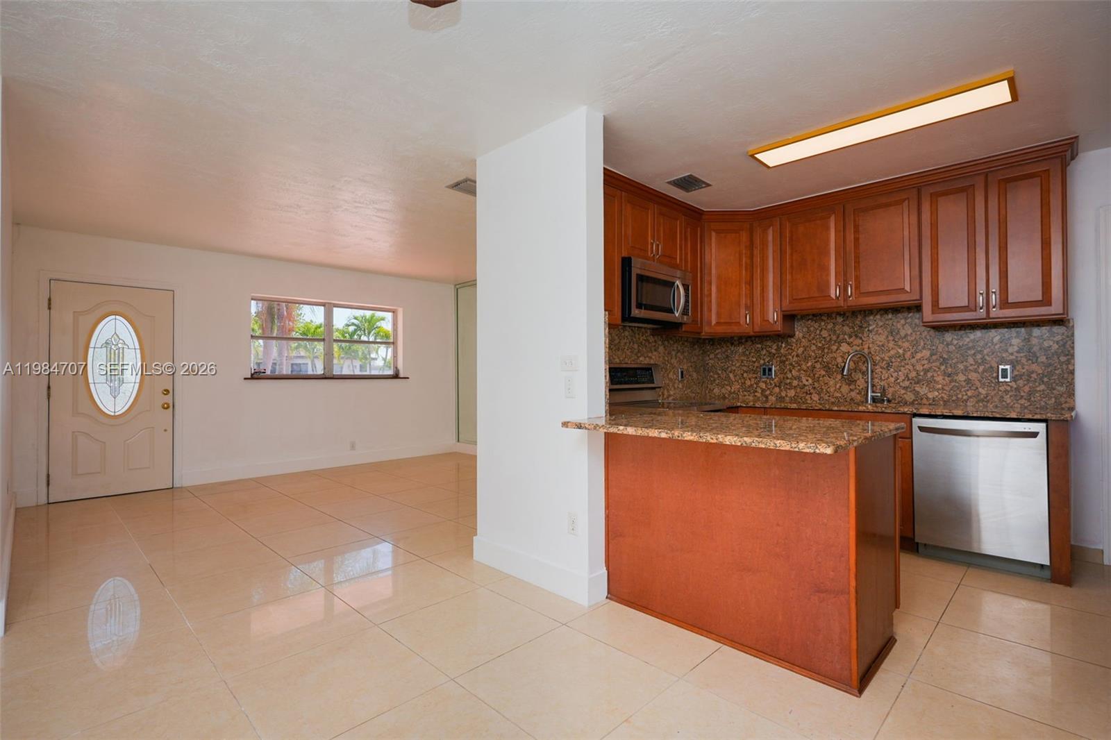 10521 Southwest 41st Terrace Miami, FL 33165 - Photo 16 of 68