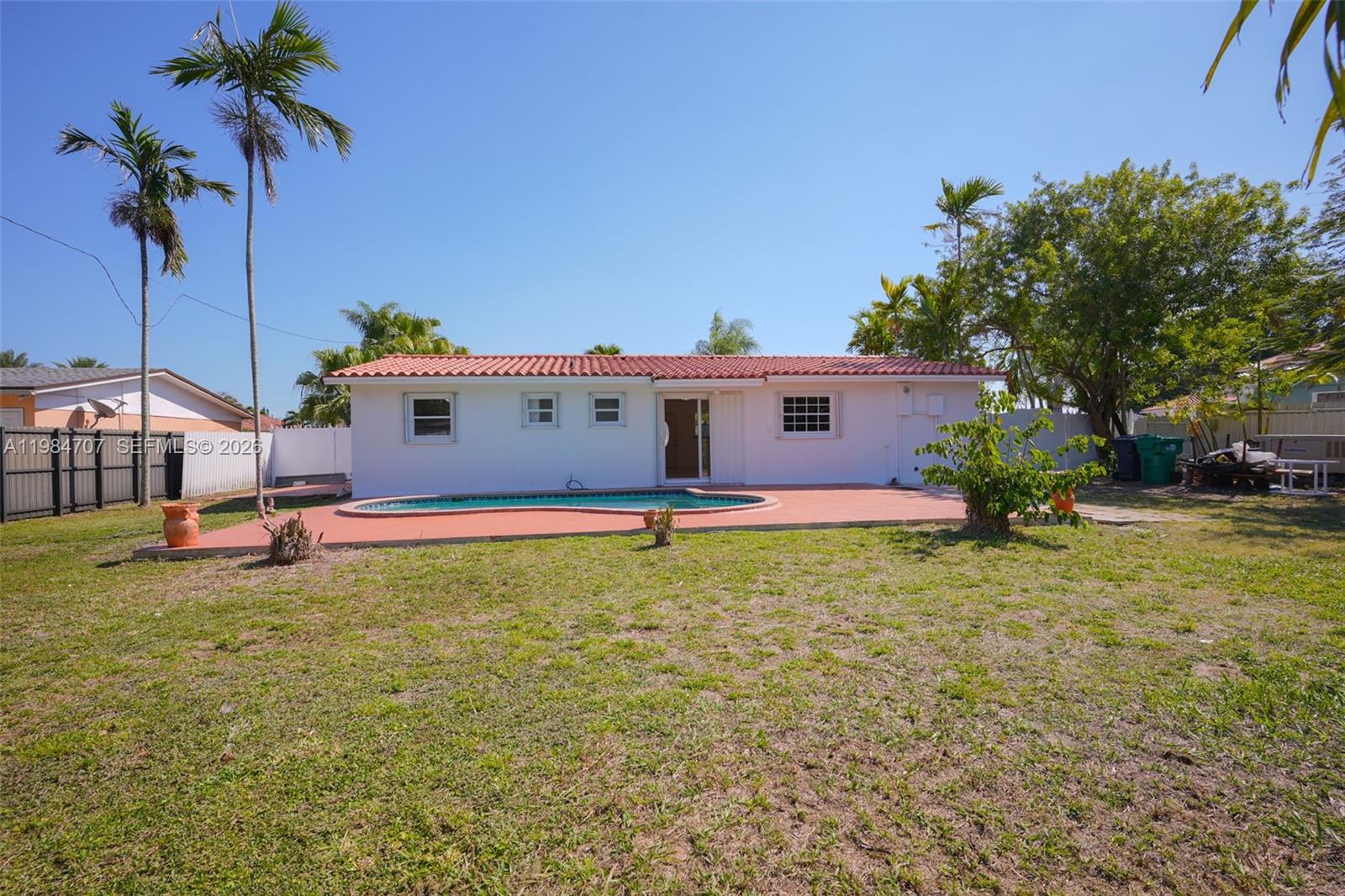 10521 Southwest 41st Terrace Miami, FL 33165 - Photo 37 of 68