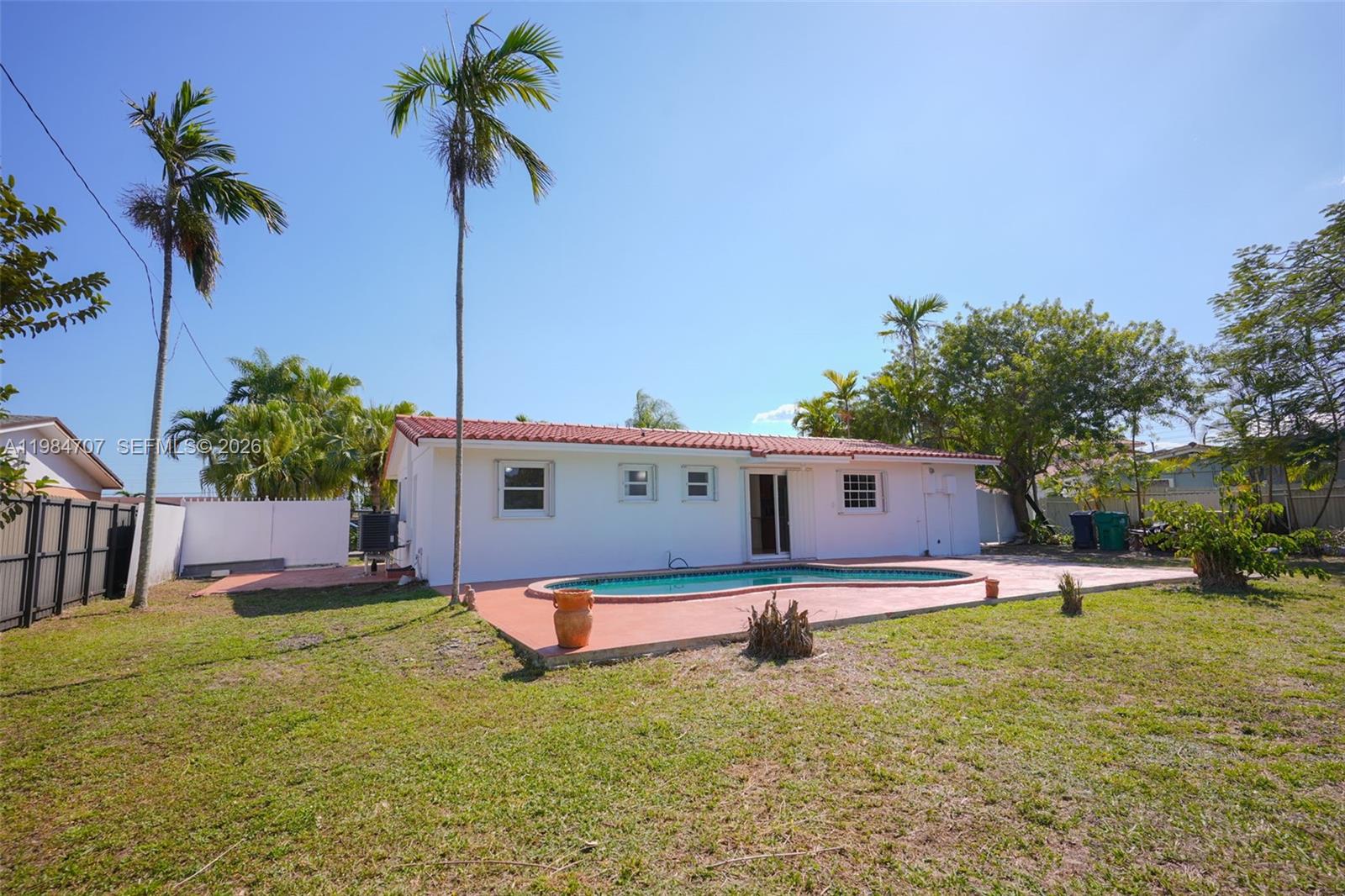 10521 Southwest 41st Terrace Miami, FL 33165 - Photo 38 of 68