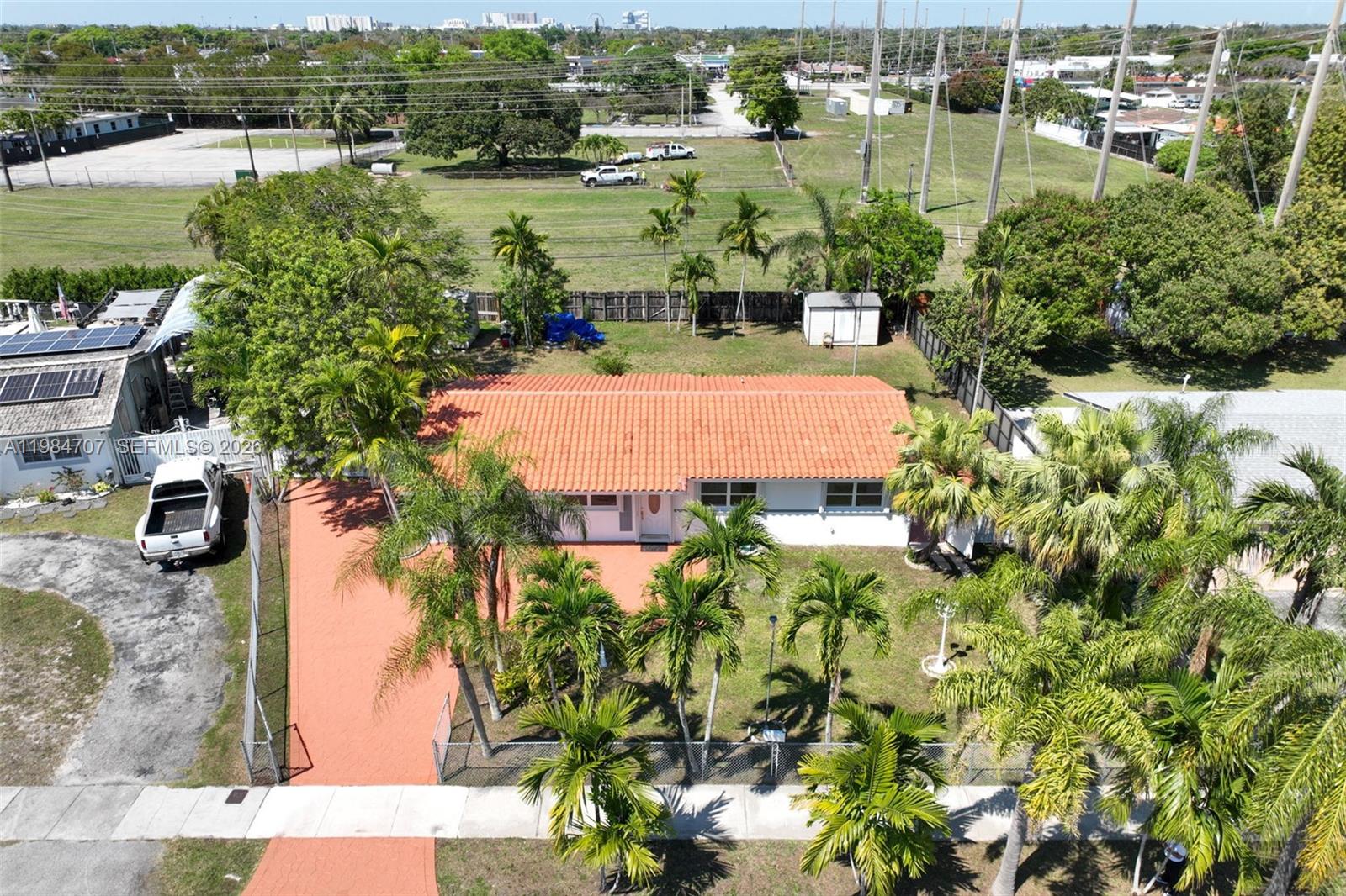 10521 Southwest 41st Terrace Miami, FL 33165 - Photo 60 of 68