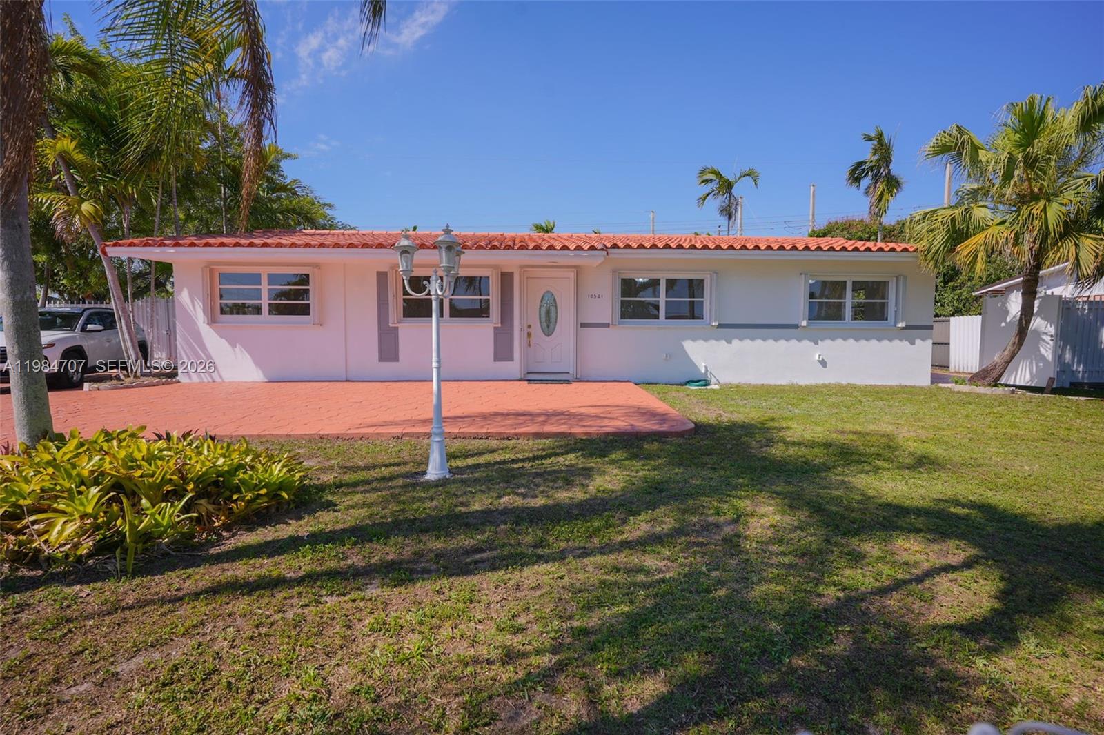 10521 Southwest 41st Terrace Miami, FL 33165 - Photo 6 of 68