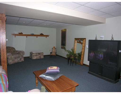 127 Mary Reed Road Economy, PA 15005 - Photo 12 of 18 Den/Family/Great Room.