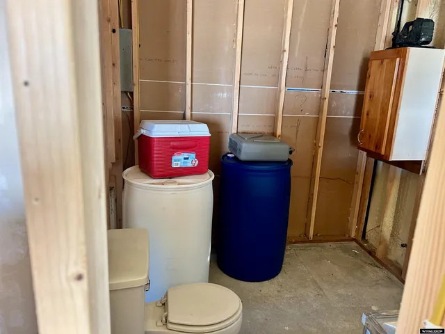 $330,000 | 1242 Highway 20, Basin, WY 82410