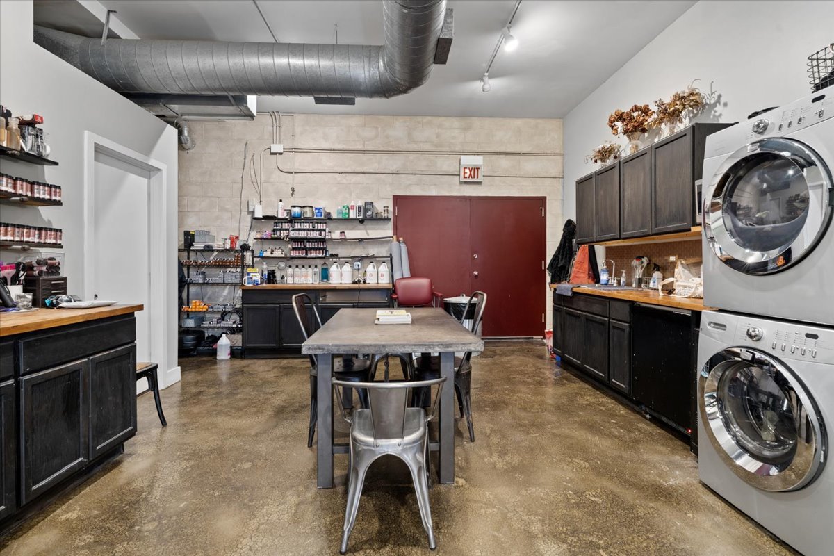 2016 West Concord Place Chicago, IL 60647 - Photo 27 of 30